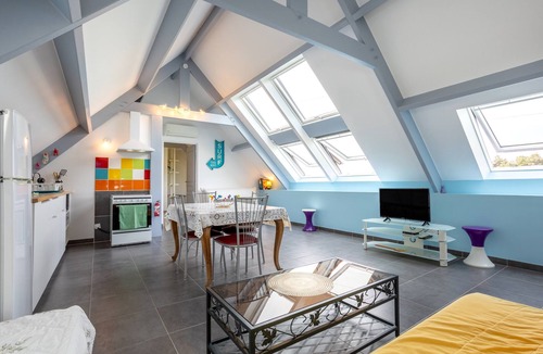 Bannalec Apartment | Apartment 'Ty Sterenn' with private garden, Wi-Fi and air conditioning