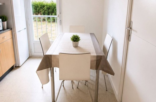 Saint-Nazaire Apartment | Apartment with balcony, near beach & center