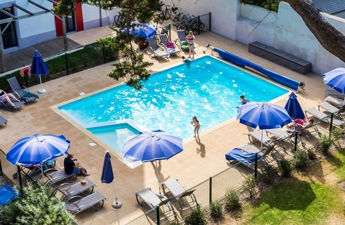 Pornichet Apartment | Apartment with balcony or terrace near beach