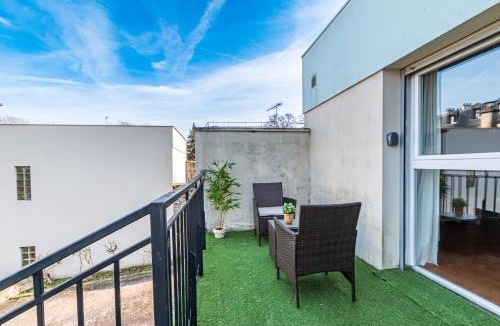 Saint-Cyr-l'Ecole Apartment | Appart'Hotel BelleEscale Versailles Saint Cyr l'Ecole