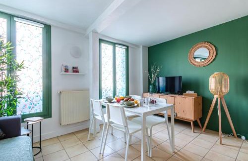Saint-Cyr-l'Ecole Apartment | Appart'Hotel BelleEscale Versailles Saint Cyr l'Ecole