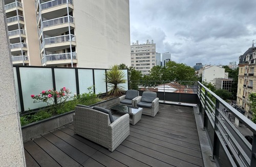 Cœur de Ville Apartment | Appartement 2 chambres avec terrasse a Courbevoie