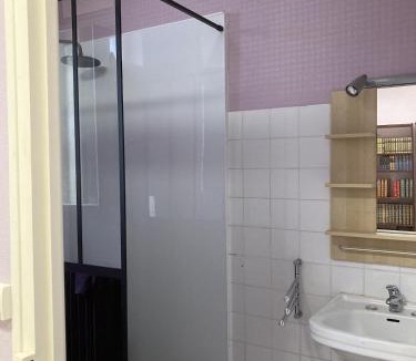 Bagnoles-de-l'Orne Apartment | Appartement 2 pièces, hyper centre, 5 couchages, très lumineux