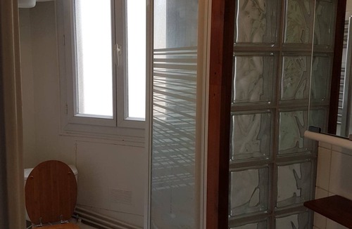 Quartier de Rochechouart Apartment | Appartement 2 Pièces Montmartre