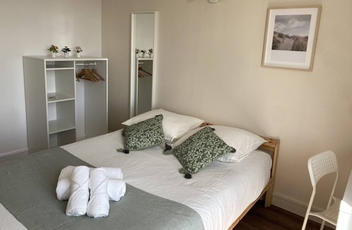 Heuze - Saint-Georges Apartment | Appartement 3 Chambres Avec Équipement Bébé