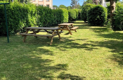 Pont-l'Abbe House | Appartement AU REZ DE Chaussee AU Sein D'une Maison DE Caractere Avec Jardin