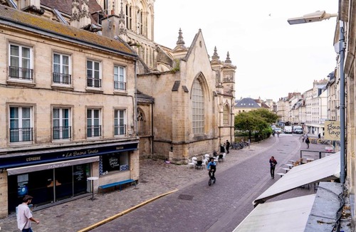 Centre Ancien Apartment | Appartement avec terrasse - place Saint-Sauveur - Caen