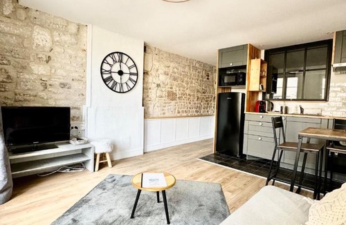 Centre Ancien Apartment | Appartement avec terrasse - place Saint-Sauveur - Caen