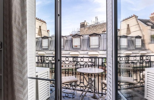 Faubourg-du-Roule Apartment | Appartement Champs Elysées
