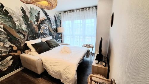 Republique Apartment | Appartement cosy, balcon et place privée