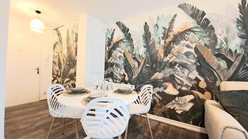 Republique Apartment | Appartement cosy, balcon et place privée