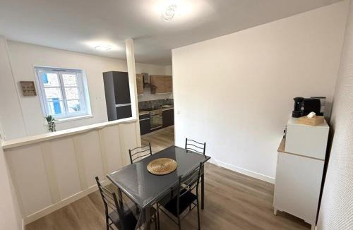 Bricquebec-en-Cotentin Apartment | Appartement cosy Bricquebec