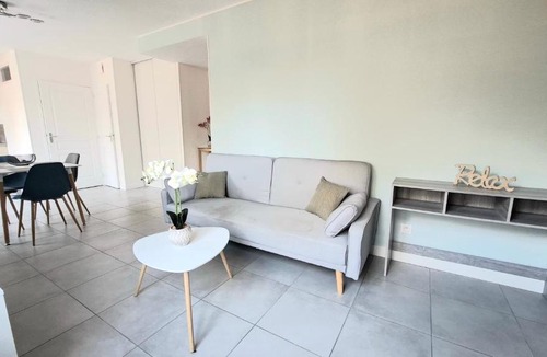 Bollee Apartment | Appartement Duplex Cosy avec place de parking privée