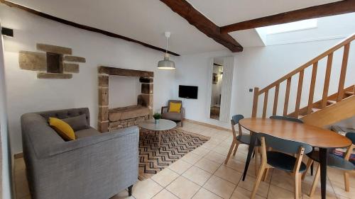 Pont-l'Abbe Apartment | Appartement en centre-ville place du marché
