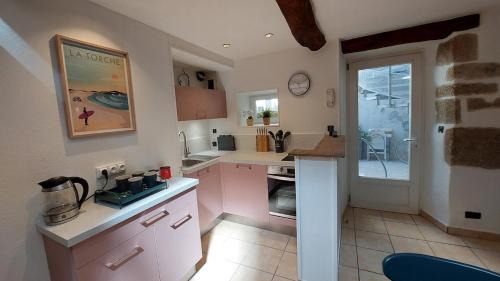 Pont-l'Abbe Apartment | Appartement en centre-ville place du marché