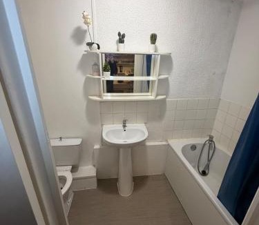Cotentin Apartment | Appartement fonctionnel, proche gare et commerces