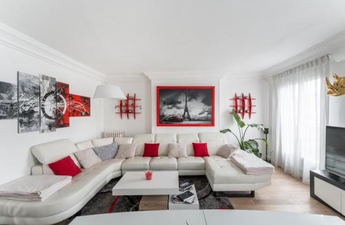 Arts-et-Metiers Apartment | Appartement Haussmannien - dernier étage