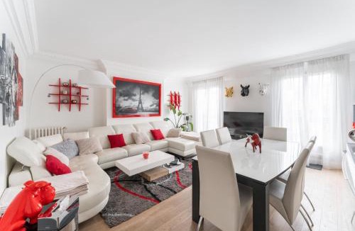 Arts-et-Metiers Apartment | Appartement Haussmannien - dernier étage