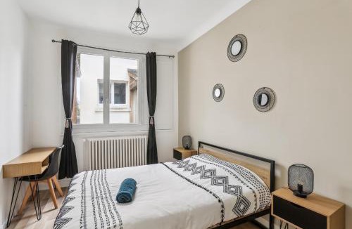Miroir - Batignolles Apartment | Appartement Neuf Proche Circuit 24h