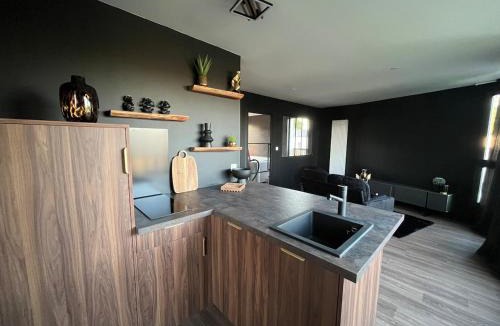Guingamp Apartment | Appartement Volupté - Jacuzzi & Sauna - Luxe & Intimité