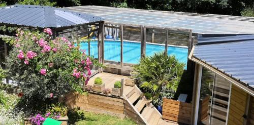 Soucelles Apartment | Appt dans maison d'architecte, Spa, Piscine & jardin