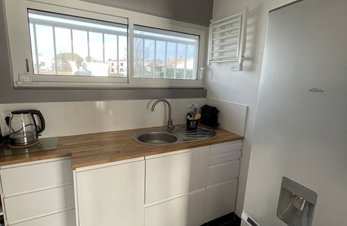 Pontaillac Apartment | Apt 4 pers, air conditioning, sea view, parking, tennis court