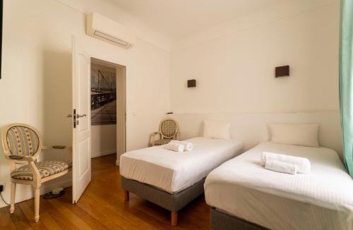 Ternes Apartment | Arc de Triomphe - Home in City - AC & Parking