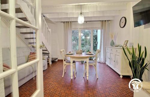 Ploemel House | Au coeur des pins