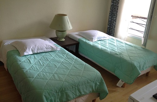 11th Arrondissement Hotel | Au Royal Mad Hotel
