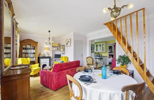 Quartier du Pont-de-Flandre Apartment | Authentic Parisian apartment