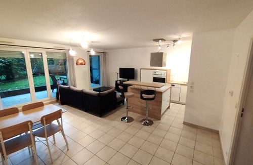 Chatenay-Malabry Apartment | Aux Abords de La Vallée au Loups, de L'arboretum et Maison de Chateaubriand