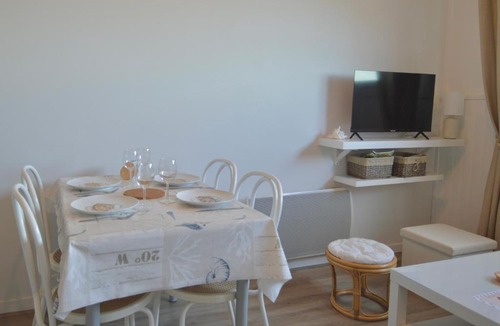 Courseulles-sur-Mer Apartment | Aux beaux coquillages, vue mer et sur le port