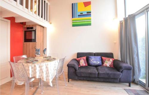 Montmartin-sur-Mer House | Awesome Home In Montmartin-Sur-Mer
