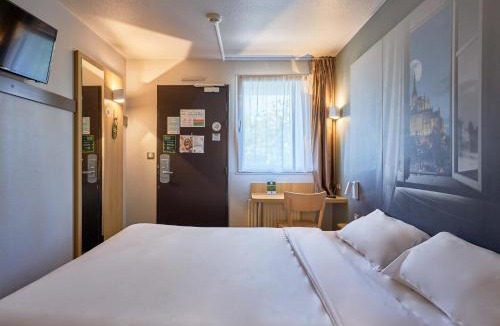 Le Val-Saint-Pere Hotel | B&B HOTEL AVRANCHES Baie du Mont St-Michel