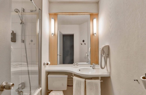 Montlucon Hotel | B&B HOTEL Montluçon Centre