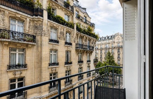 Notre-Dame-des-Champs Apartment | Balcon Jardin du Luxembourg Saint-Germain