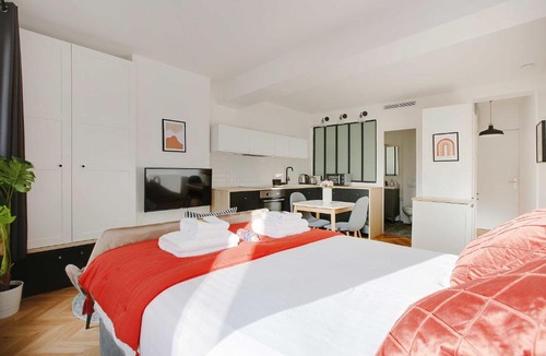 Quartier Sainte-Marguerite Apartment | Bastille - Elegant Studio 2 persons