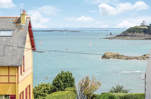 Saint-Quay-Portrieux Apartment | Beach front apartment in Saint Quay Portrieux