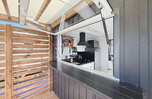 Saint-Pair-sur-Mer Ski Chalet | Beach house - 6 guests, heated pool - St-Pair