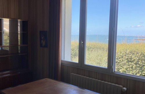 Saint-Marc-sur-Mer Villa | "Beachfront villa in Pornichet, with direct access to the sea"