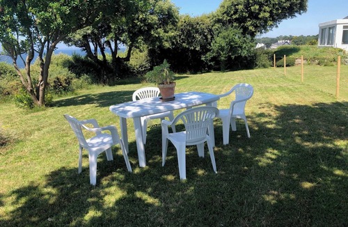 Saint-Marc-sur-Mer Villa | "Beachfront villa in Pornichet, with direct access to the sea"