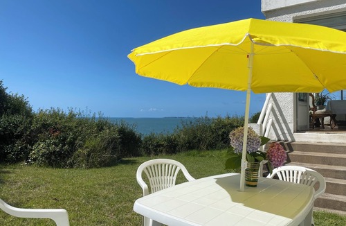 Saint-Marc-sur-Mer Villa | "Beachfront villa in Pornichet, with direct access to the sea"