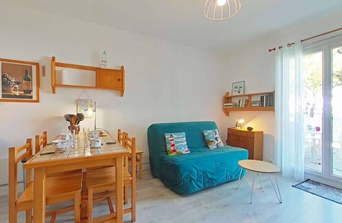 La Gueriniere Apartment | Beachside Studio with Garden - Sleeps 4, La Guérinière