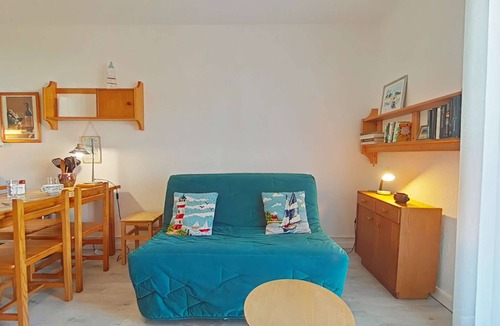 La Gueriniere Apartment | Beachside Studio with Garden - Sleeps 4, La Guérinière