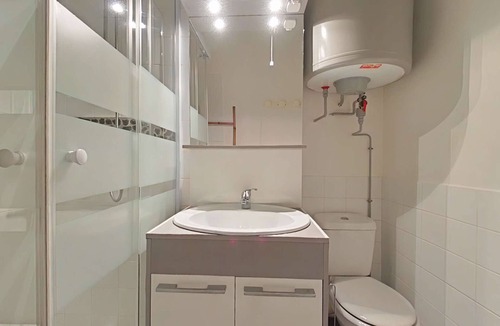 La Gueriniere Apartment | Beachside Studio with Garden - Sleeps 4, La Guérinière