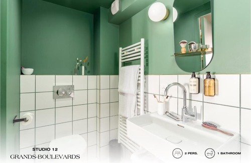 Quartier de la Porte-Saint-Denis Apartment | Beauquartier - Grands Boulevards