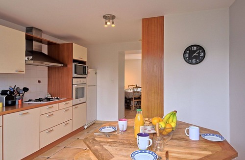 Le Pouliguen House | Beautiful apartment in villa for 8 guests with WIFI and terrace