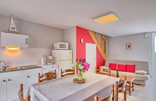 Cherrueix Apartment | Beautiful apartment for 4 people with WIFI, TV and terrace