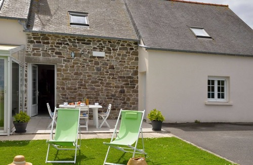 Cherrueix Apartment | Beautiful apartment for 4 people with WIFI, TV and terrace