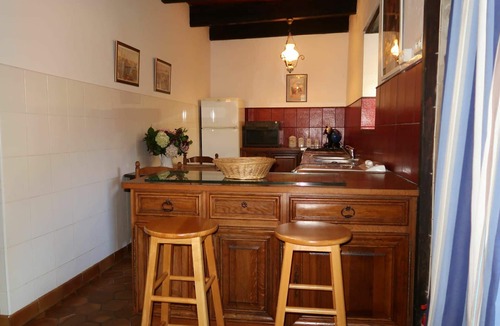 Pont-l'Abbe Villa | Beautiful apartment in villa for 6 guests with terrace and pets allowed